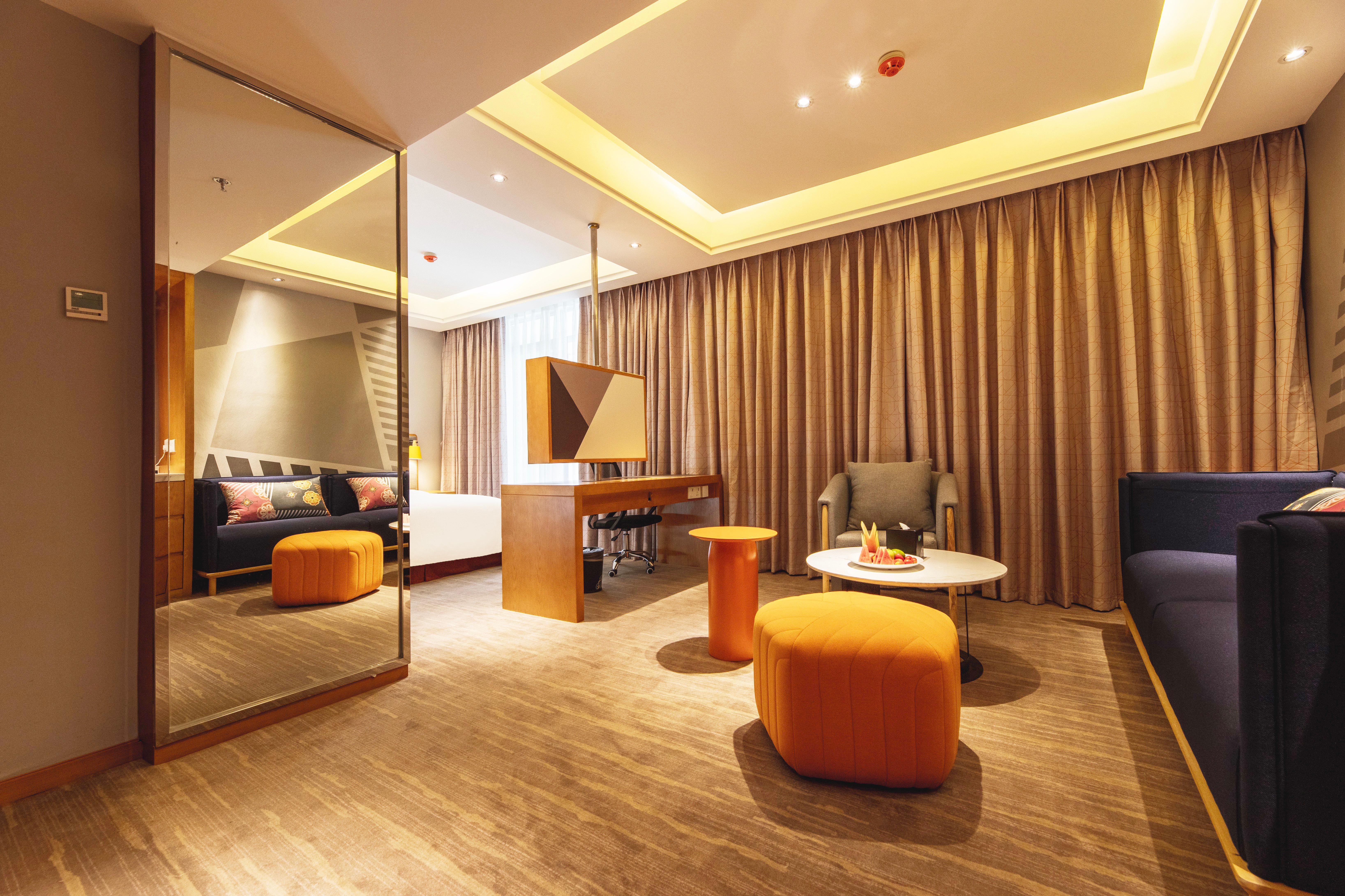 Holiday Inn Express Daocheng Yading, An Ihg Hotel Exterior photo