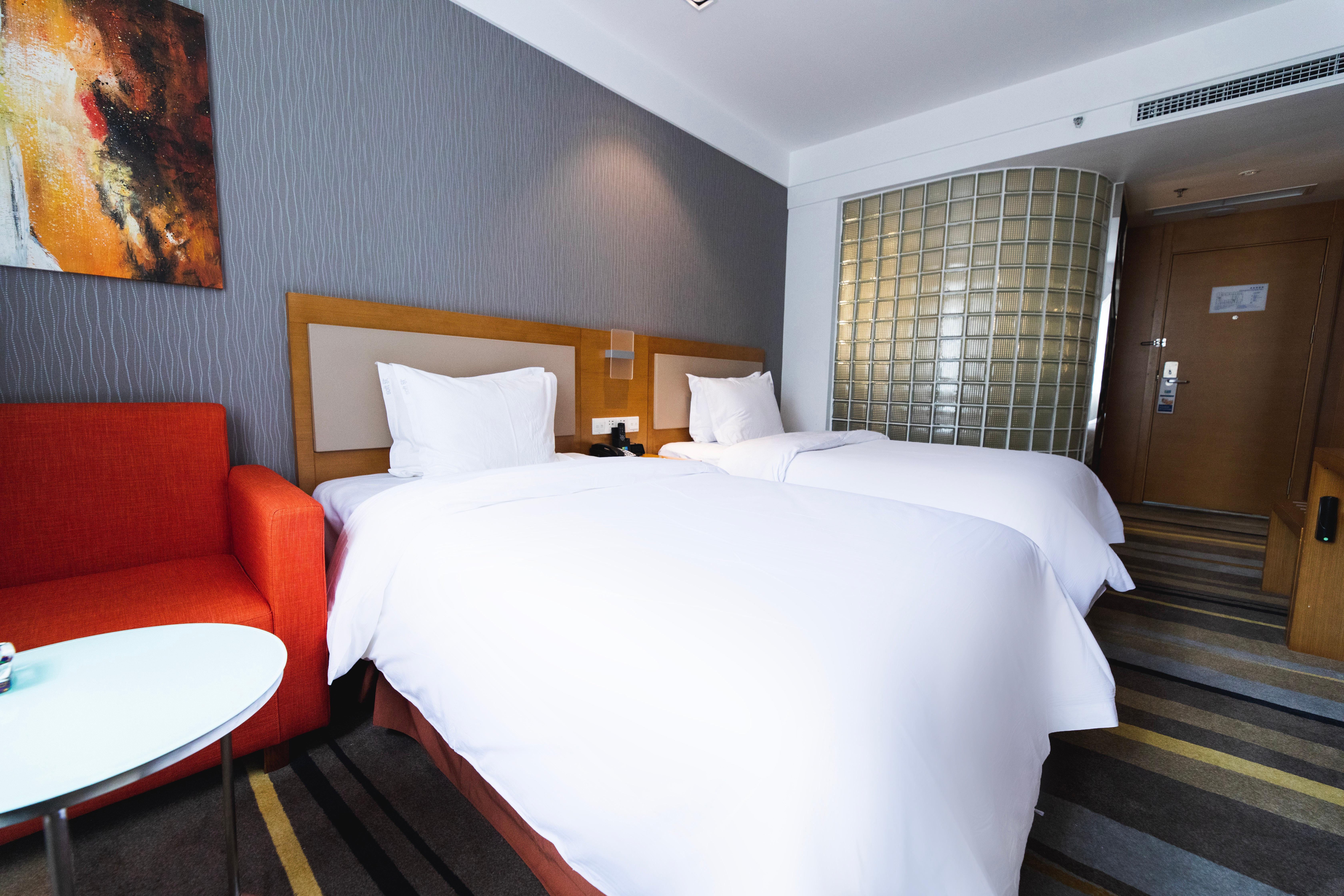 Holiday Inn Express Daocheng Yading, An Ihg Hotel Exterior photo