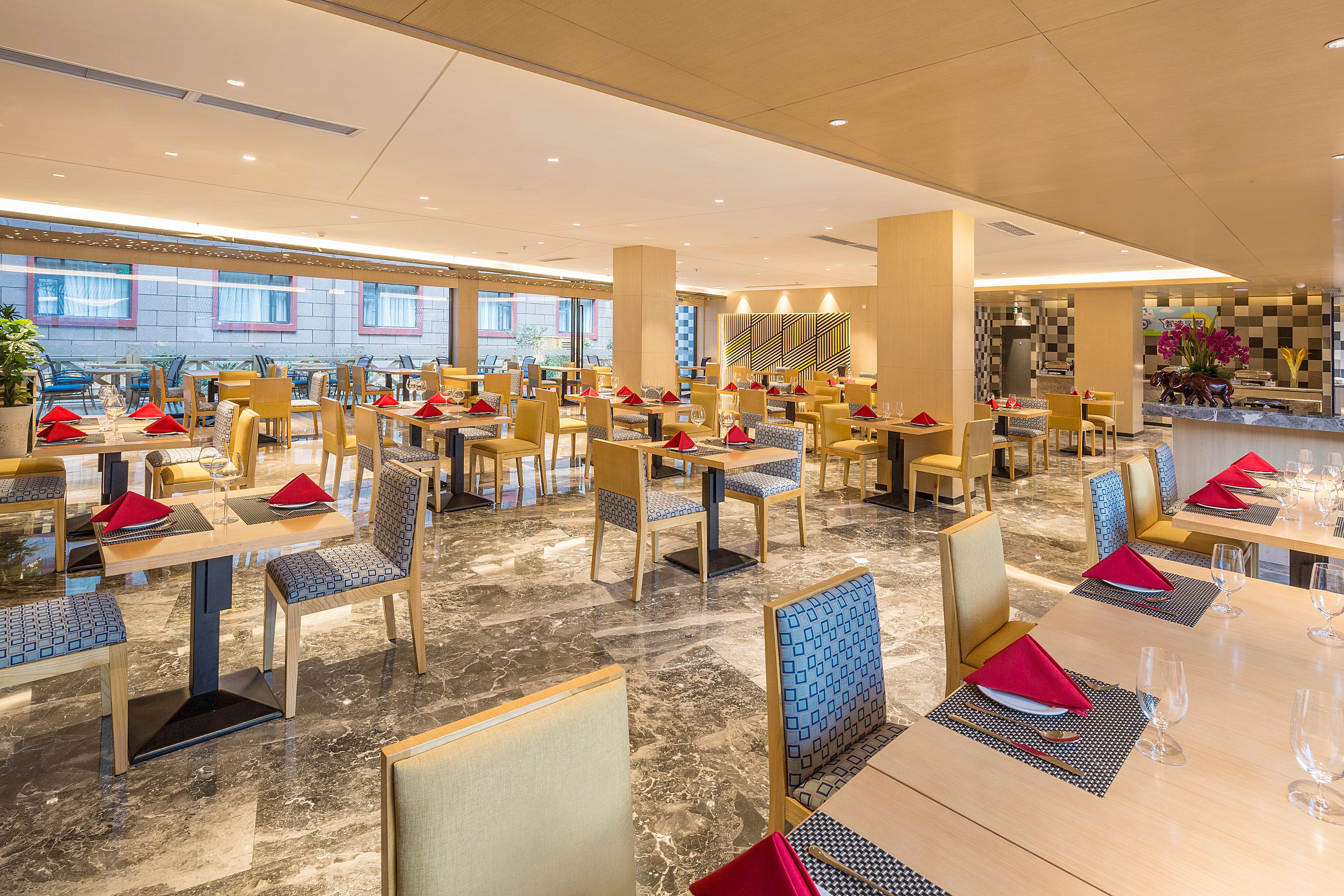 Holiday Inn Express Daocheng Yading, An Ihg Hotel Exterior photo